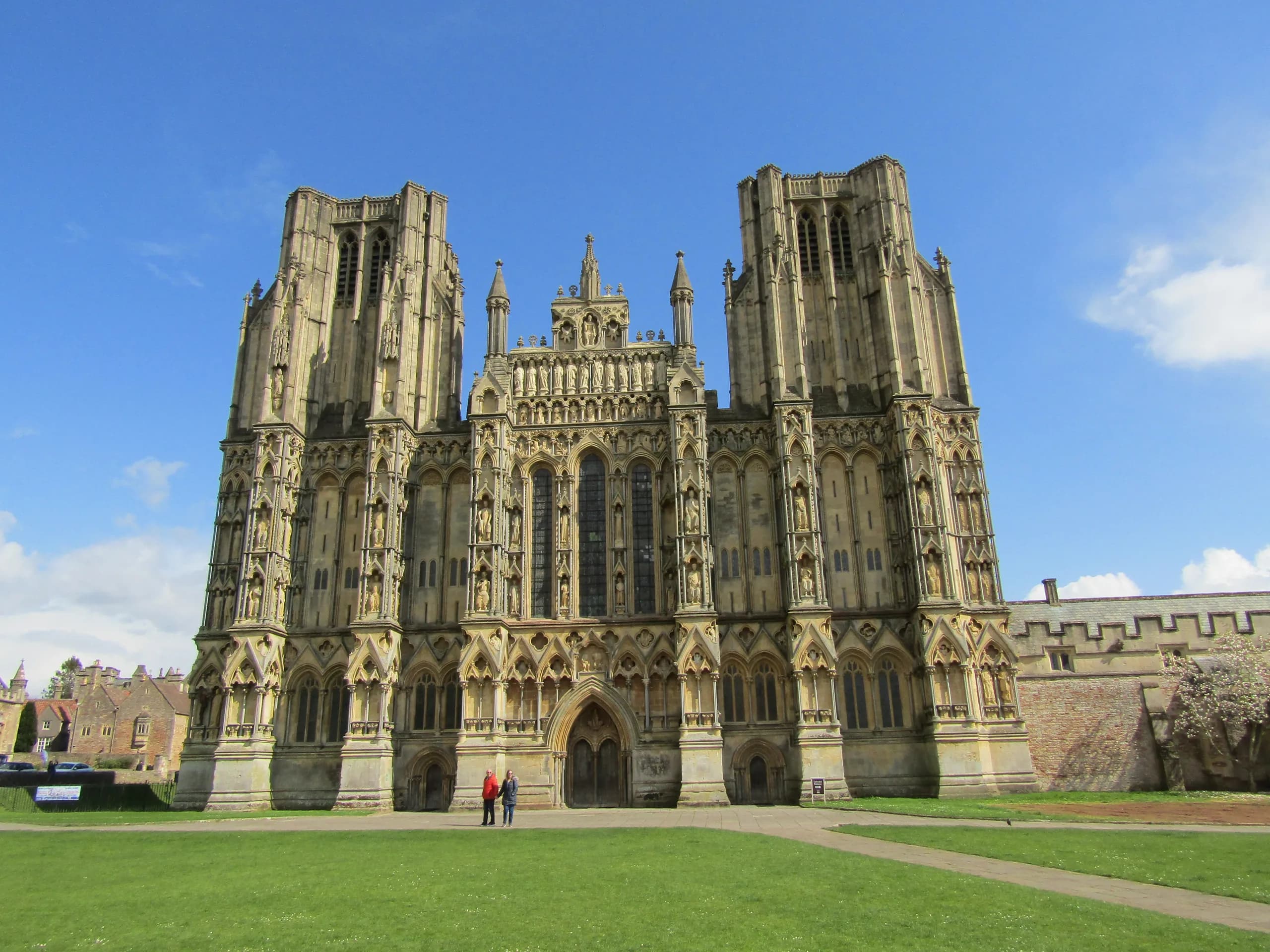 The west front of Wells Cathedral on a sunny day