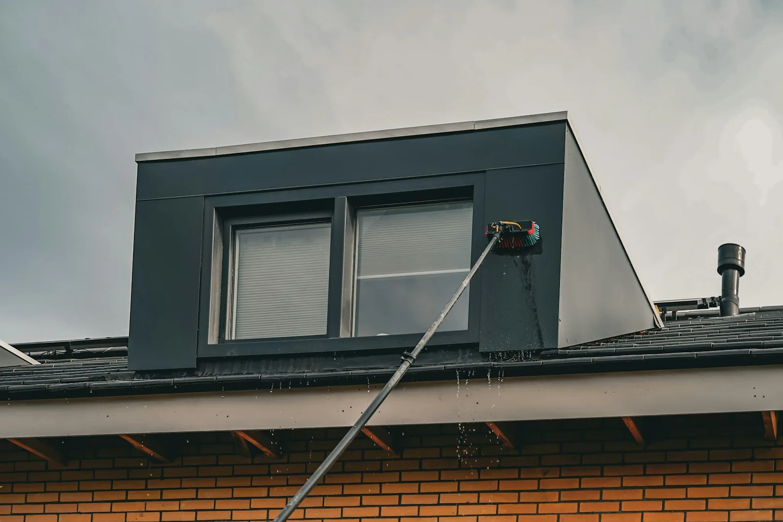 Fascia and soffit cleaning on a Somerset home